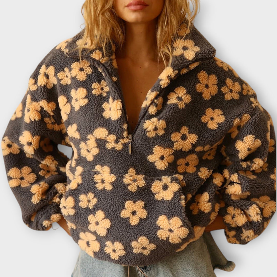 Almira™ | Fleece med Blommig Charm